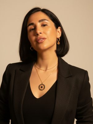 Je suis désolé, mais je ne sais pas qui est cette personne.